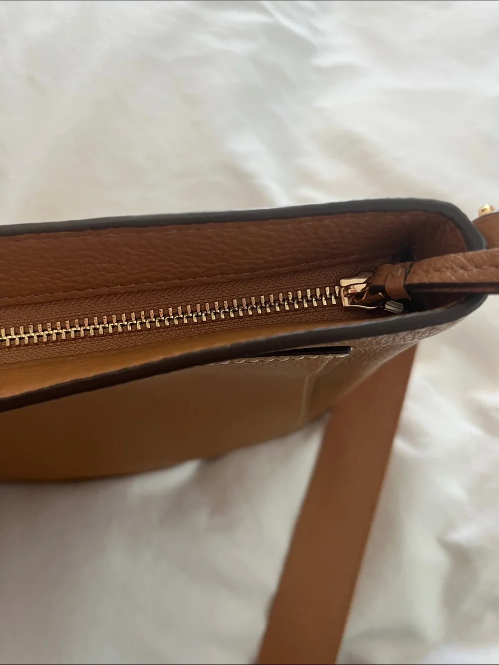Tory Burch Classic Leather Crossbody Bag - Tan